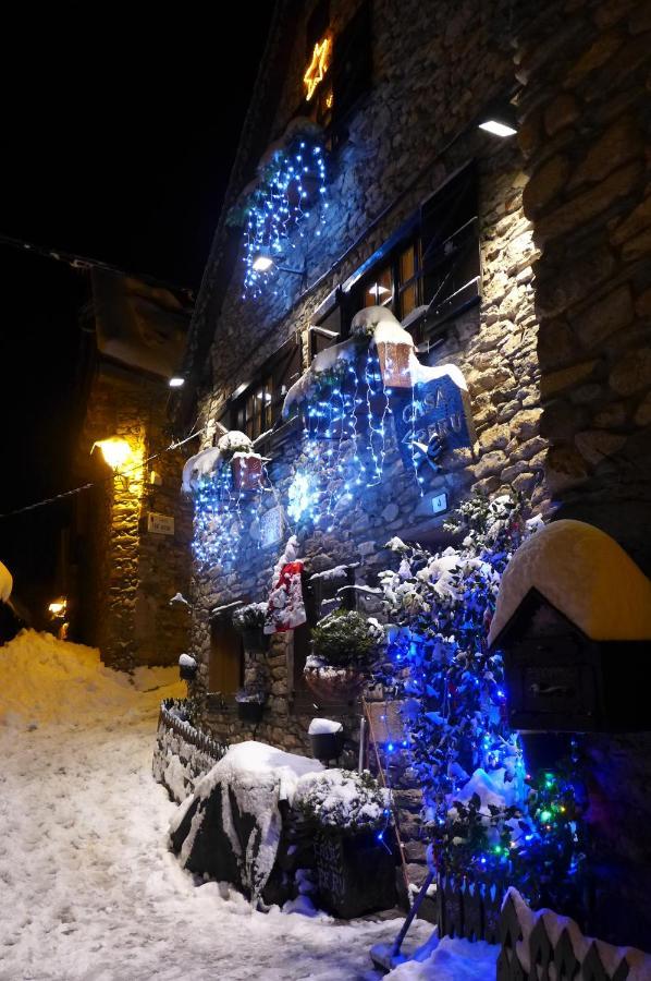 Casa De Piedra Con Encanto En El Bonito Pueblo De Bagergue Luaran gambar