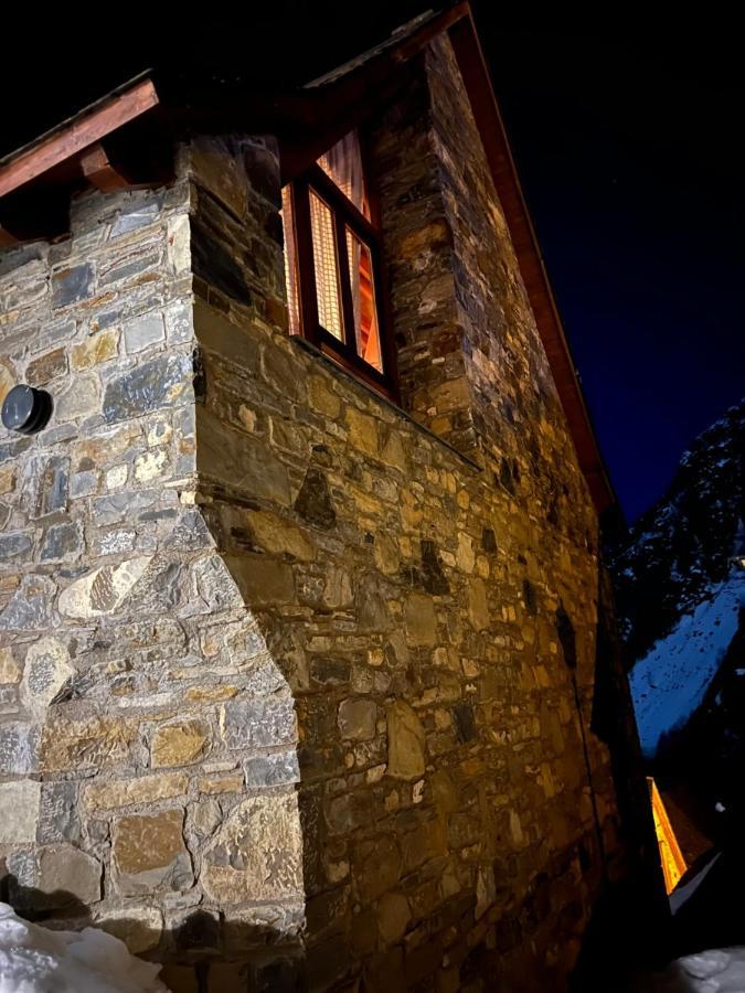 Casa De Piedra Con Encanto En El Bonito Pueblo De Bagergue Luaran gambar