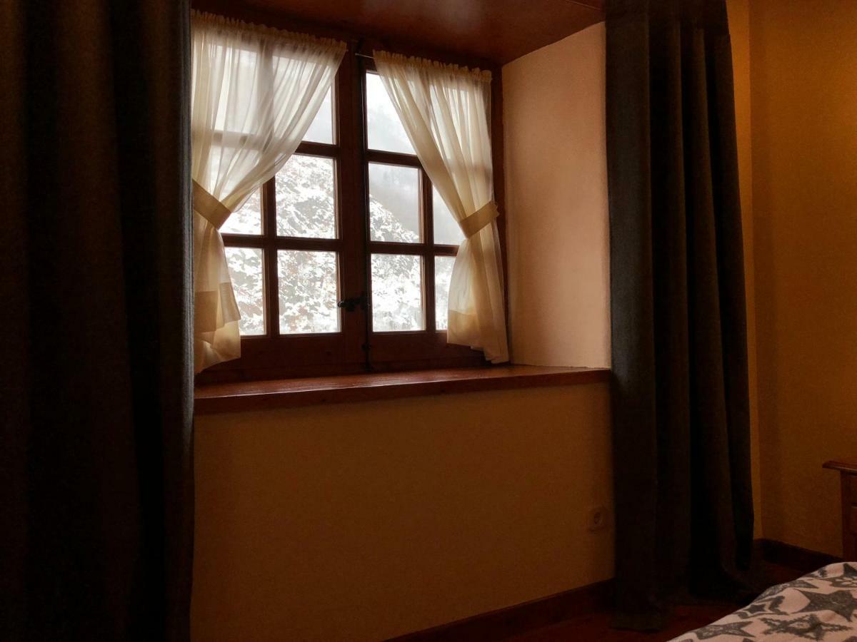 Casa De Piedra Con Encanto En El Bonito Pueblo De Bagergue Luaran gambar